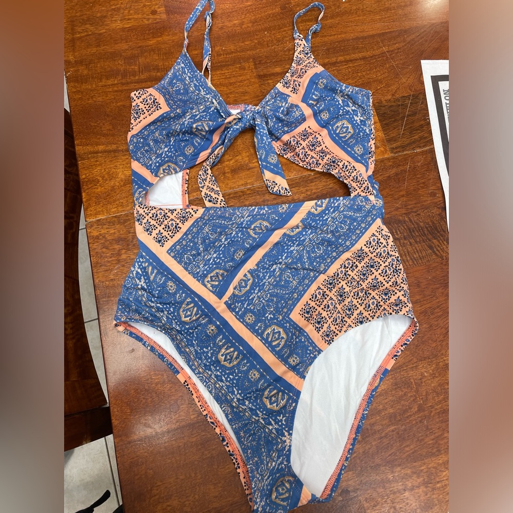 Urban outfitters one piece swimsuit size medium